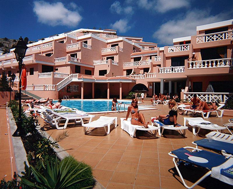 Paradise Court Aparthotel Адехе Екстериор снимка