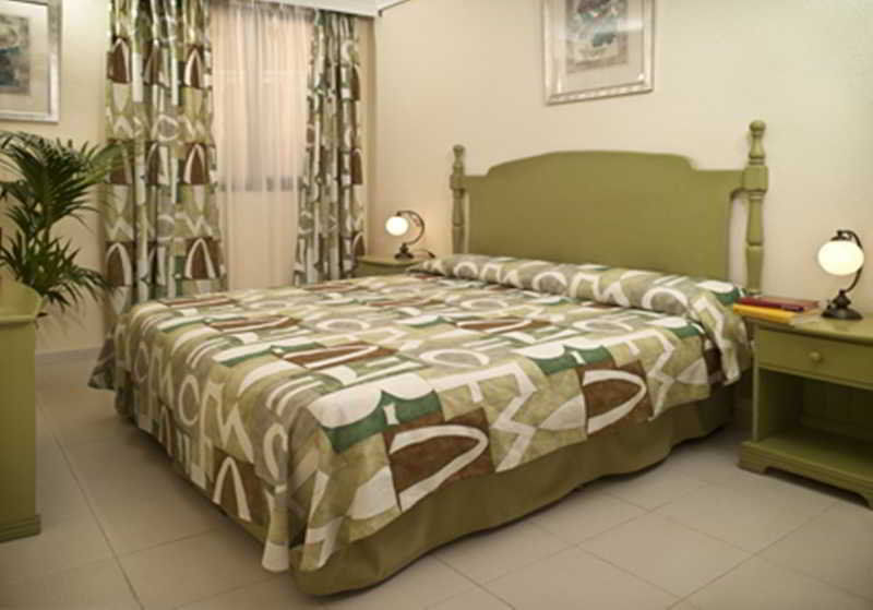 Paradise Court Aparthotel Адехе Екстериор снимка